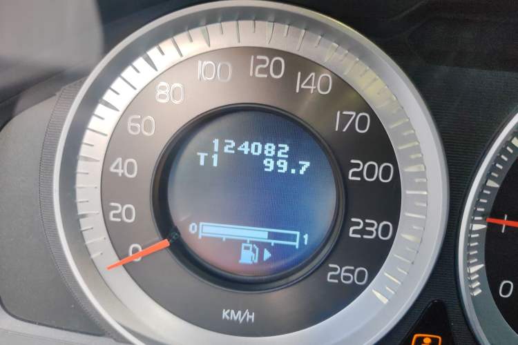 Used Volvo XC60 2013 T5 Zhiya Edition Odometer Close Up