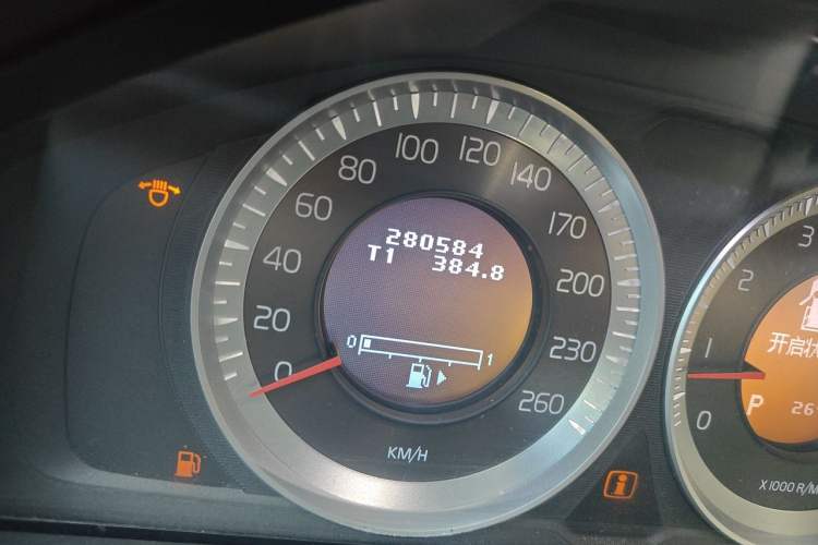 Used Volvo XC60 2013 T5 Zhiya Edition Odometer Close Up