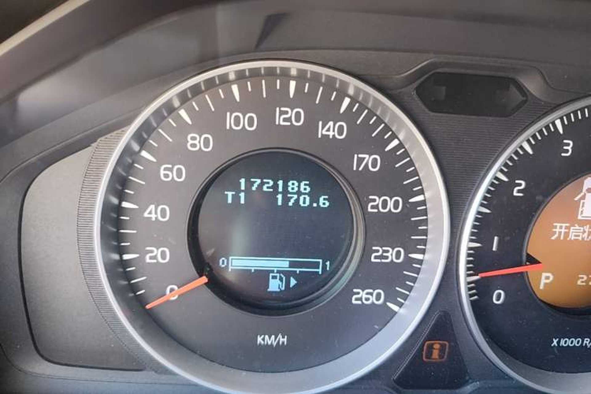 Used Volvo XC60 2013 T6 AWD Comfort Edition Odometer Close Up