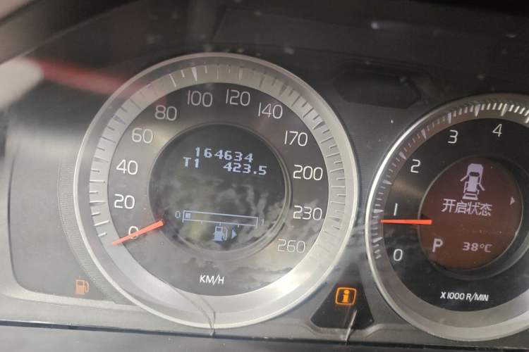 Used Volvo XC60 2013 T5 Zhiya Edition Odometer Close Up