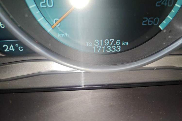 Used Volvo XC60 2013 T5 Zhiya Edition Odometer Close Up