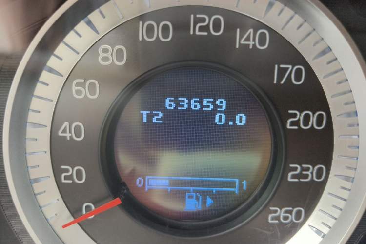 Used Volvo XC60 2013 T5 Zhiya Edition Odometer Close Up