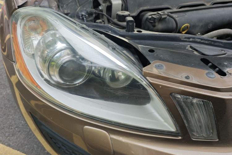 Used Volvo XC60 2013 T6 AWD Comfort Edition Right Front Headlight