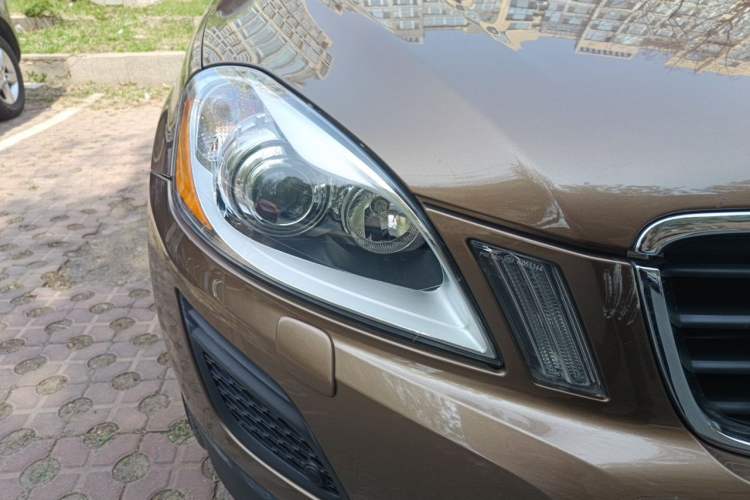 Used Volvo XC60 2013 T5 Zhiya Edition Right Front Headlight