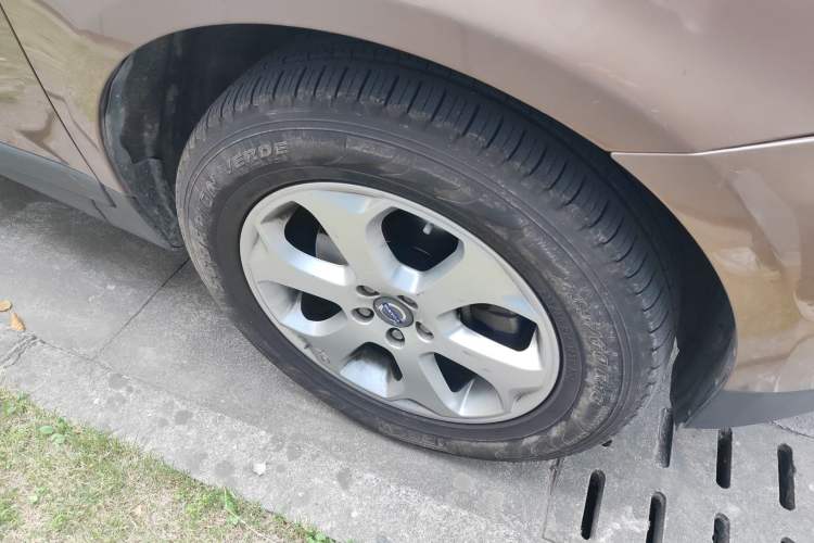 Used Volvo XC60 2013 T5 Zhiya Edition Right Front Wheel Hub