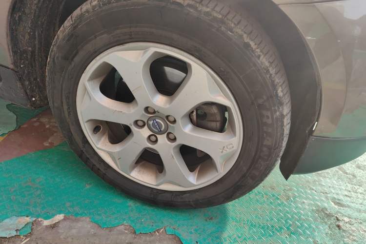 Used Volvo XC60 2013 T5 Zhiya Edition Right Front Wheel Hub