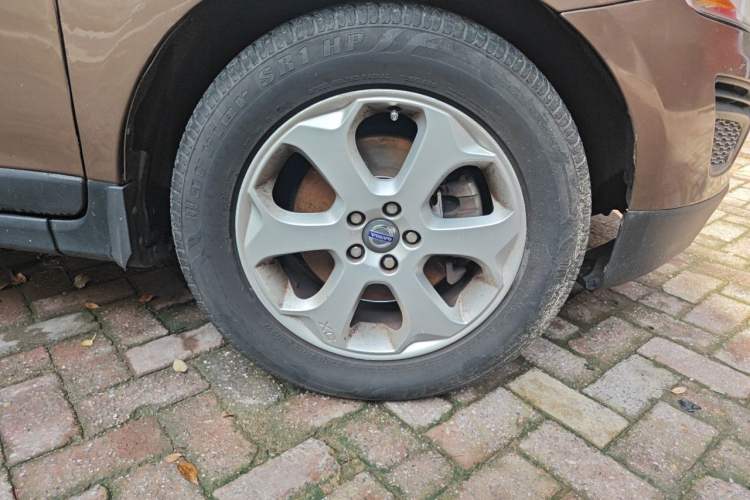 Used Volvo XC60 2013 T5 Zhiya Edition Right Front Wheel Hub