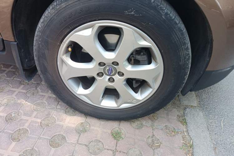 Used Volvo XC60 2013 T5 Zhiya Edition Right Front Wheel Hub