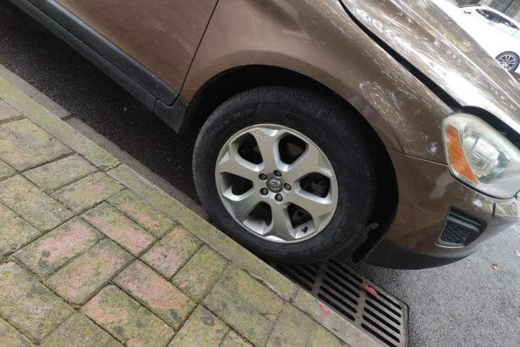 Used Volvo XC60 2013 T5 Zhiya Edition Right Front Wheel Hub