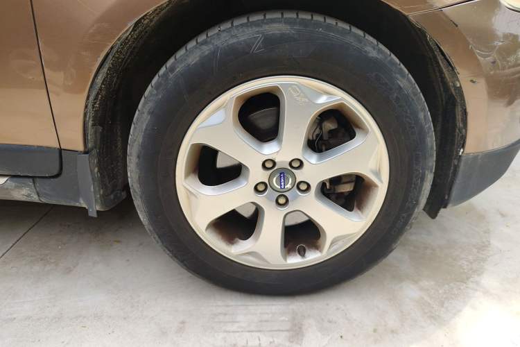 Used Volvo XC60 2013 T5 Zhiya Edition Right Front Wheel Hub
