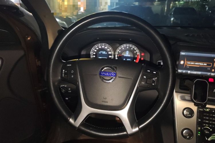 Used Volvo XC60 2013 T5 Comfort Edition Steering Wheel
