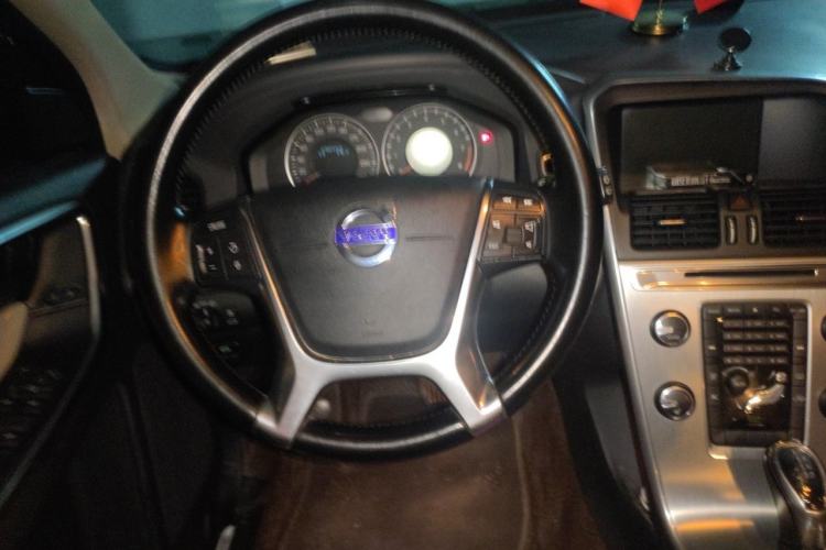 Used Volvo XC60 2013 T5 Comfort Edition Steering Wheel