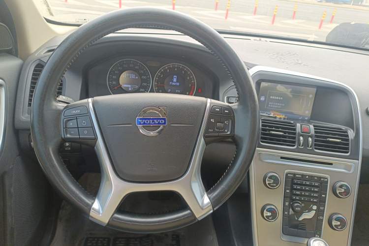Used Volvo XC60 2013 T5 Comfort Edition Steering Wheel
