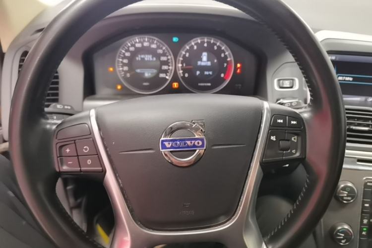 Used Volvo XC60 2013 T5 Smart Edition Steering Wheel
