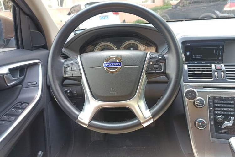 Used Volvo XC60 2013 T5 Zhiya Edition Steering Wheel