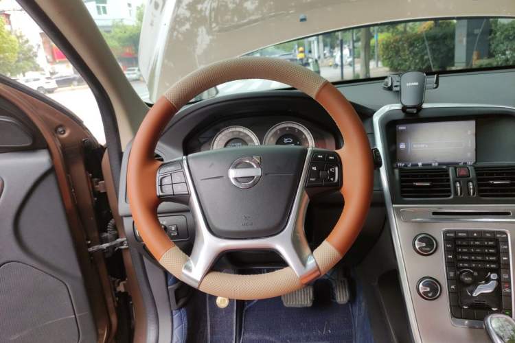 Used Volvo XC60 2013 T5 Zhiya Edition Steering Wheel