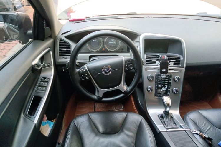 Used Volvo XC60 2013 T6 AWD Comfort Edition Steering Wheel