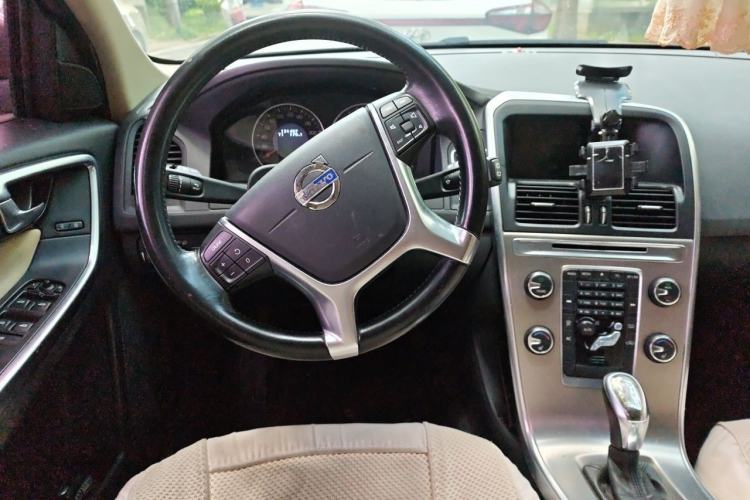 Used Volvo XC60 2013 T5 Comfort Edition Steering Wheel
