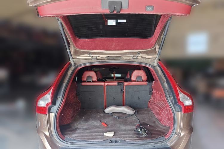 Used Volvo XC60 2013 T5 Zhiya Edition Trunk