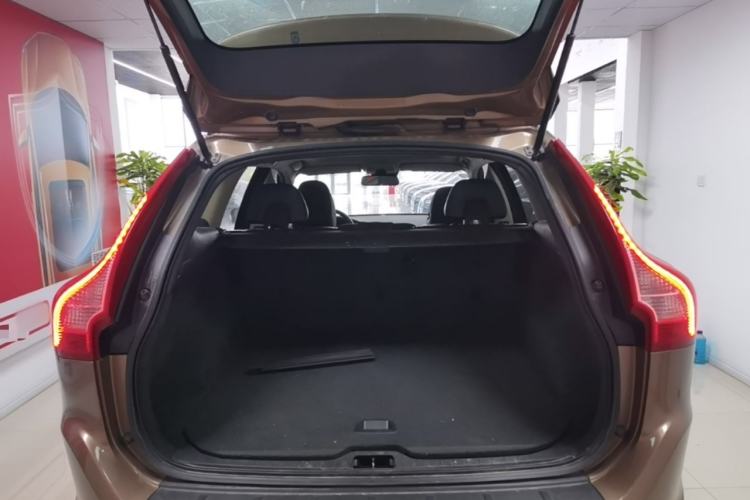 Used Volvo XC60 2013 T5 Smart Edition Trunk