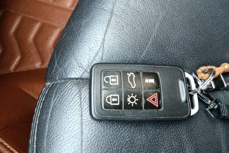 Used Volvo XC60 2013 T6 AWD Comfort Edition Vehicle Key