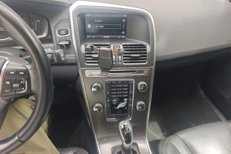 Used Volvo XC60 2013 T5 Zhiya Edition Audio And AC Panel