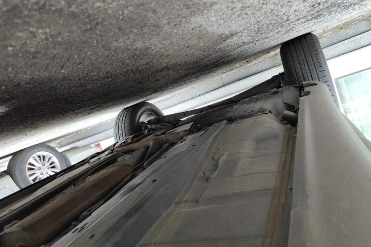 Used Volvo XC60 2013 T5 Comfort Edition Chassis Front Right