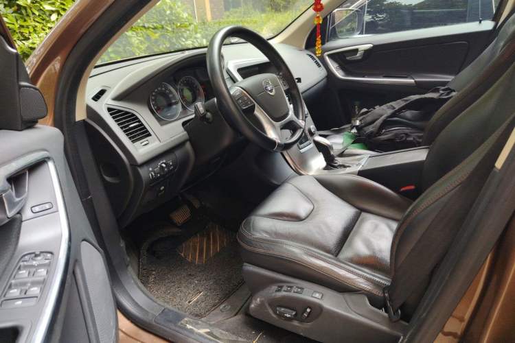 Used Volvo XC60 2013 T6 AWD Comfort Edition Driver Seat