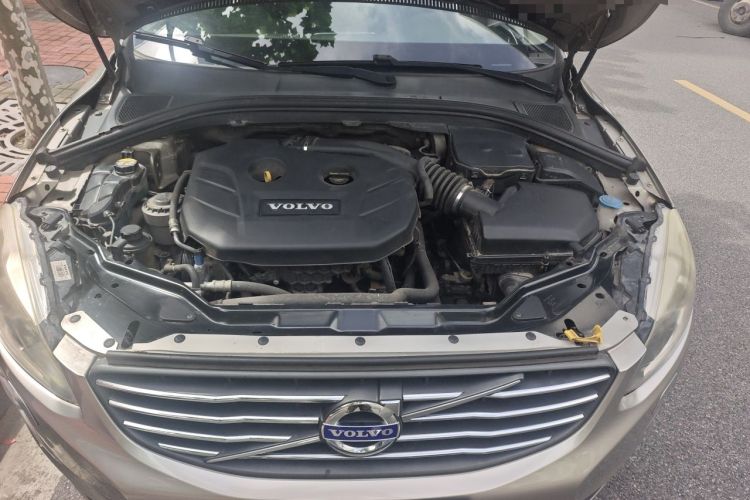 Used Volvo XC60 2013 T5 Zhiya Edition Engine Bay