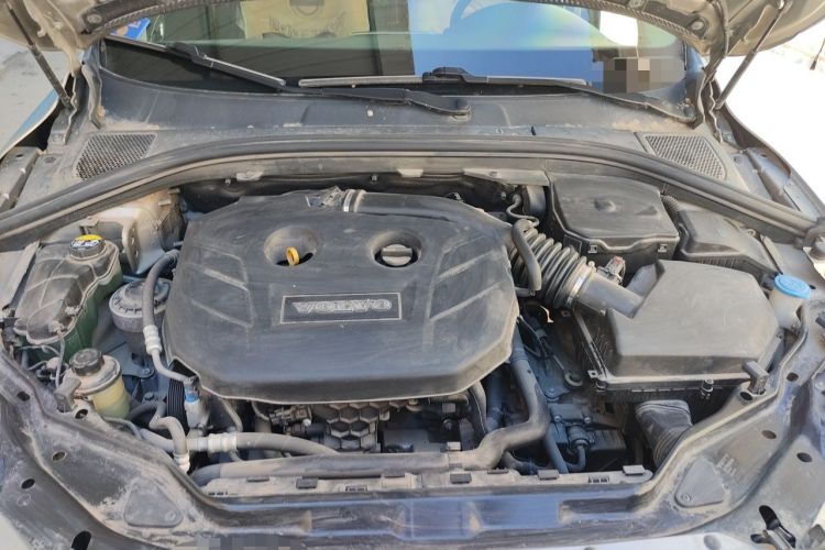Used Volvo XC60 2013 T5 Comfort Edition Engine Bay