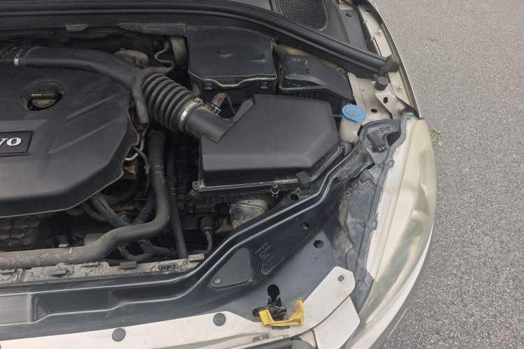 Used Volvo XC60 2013 T5 Zhiya Edition Engine Bay Left