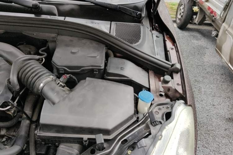 Used Volvo XC60 2013 T5 Comfort Edition Engine Bay Left