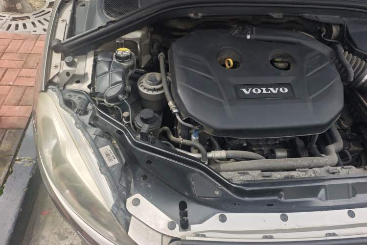 Used Volvo XC60 2013 T5 Zhiya Edition Engine Bay Right