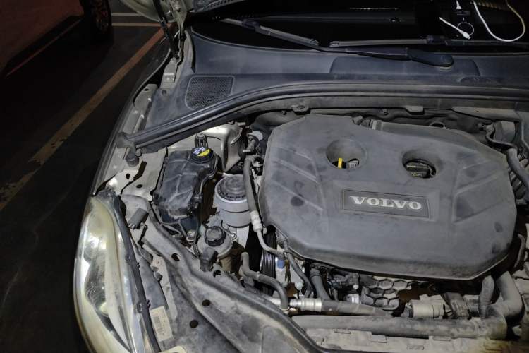 Used Volvo XC60 2013 T5 Zhiya Edition Engine Bay Right