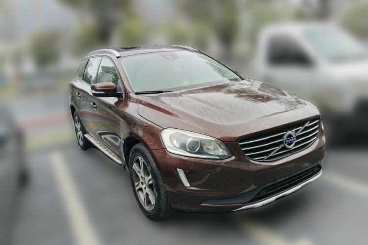 Used Volvo XC60 2013 T5 Comfort Edition Front Right 45 Deg