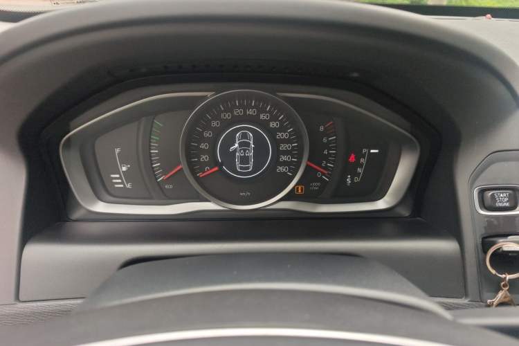Used Volvo XC60 2013 T5 Zhiya Edition Instrument Cluster