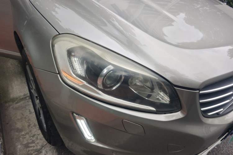 Used Volvo XC60 2013 T5 Zhiya Edition Right Front Headlight