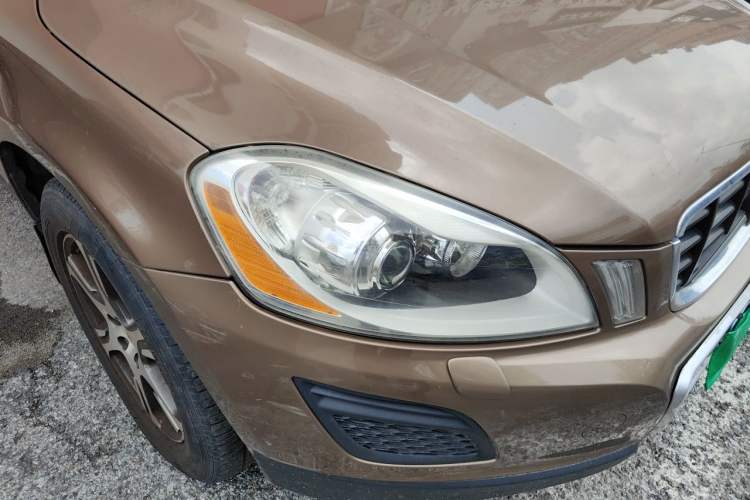 Used Volvo XC60 2013 T5 Comfort Edition Right Front Headlight