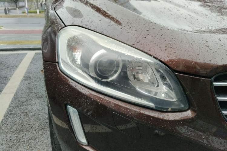 Used Volvo XC60 2013 T5 Comfort Edition Right Front Headlight