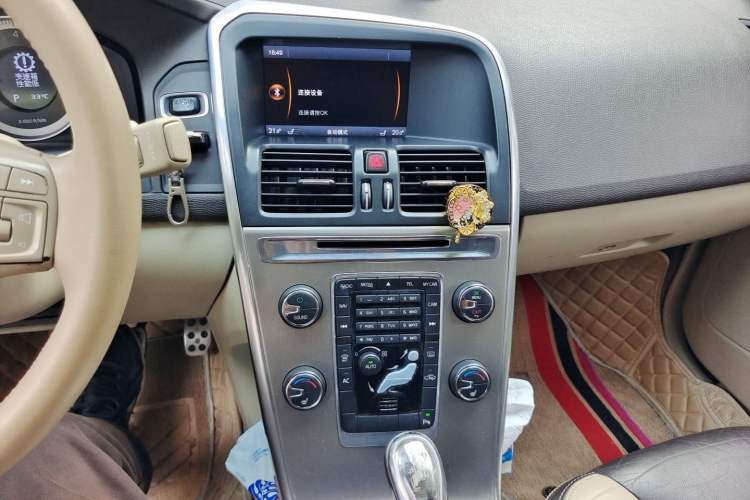 Used Volvo XC60 2013 T5 Zhiya Edition Audio And AC Panel