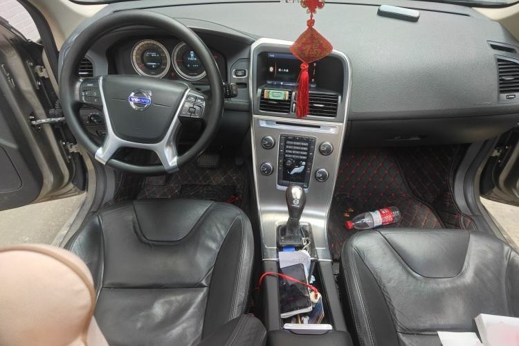 Used Volvo XC60 2013 T5 Zhiya Edition Center Console