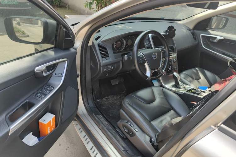 Used Volvo XC60 2013 T6 AWD Comfort Edition Driver Seat