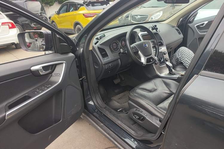 Used Volvo XC60 2013 T6 AWD Comfort Edition Driver Seat