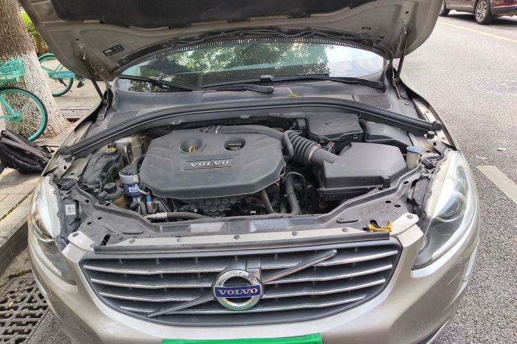 Used Volvo XC60 2013 T5 Zhiya Edition Engine Bay