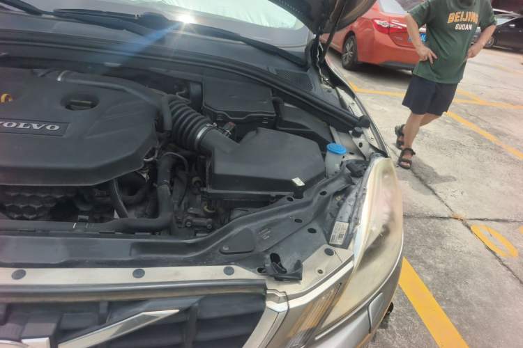Used Volvo XC60 2013 T5 Zhiya Edition Engine Bay Left