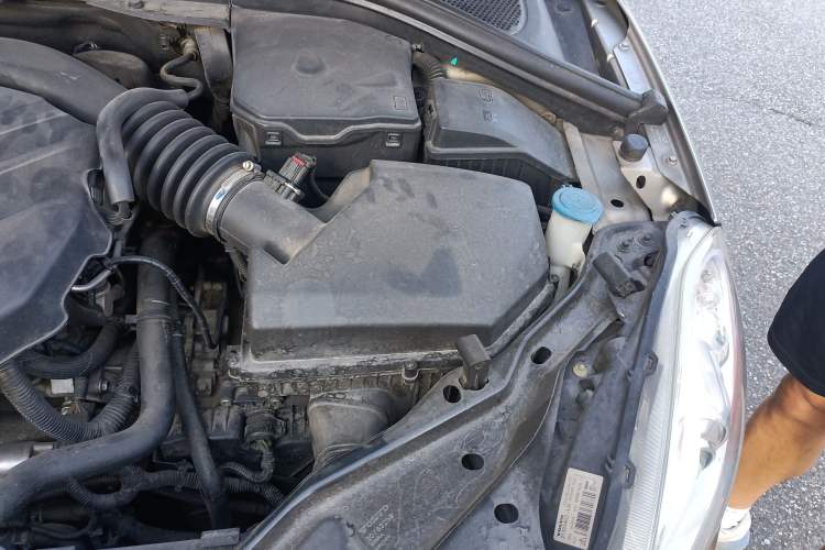 Used Volvo XC60 2013 T5 Comfort Edition Engine Bay Left