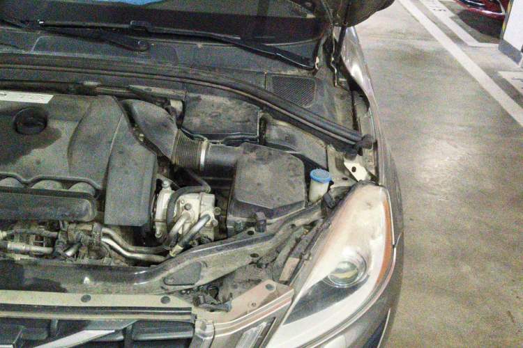 Used Volvo XC60 2013 T6 AWD Comfort Edition Engine Bay Left