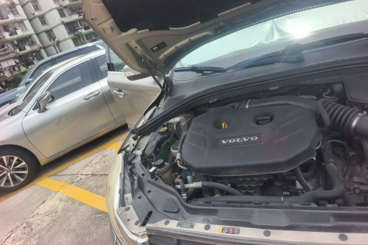 Used Volvo XC60 2013 T5 Zhiya Edition Engine Bay Right