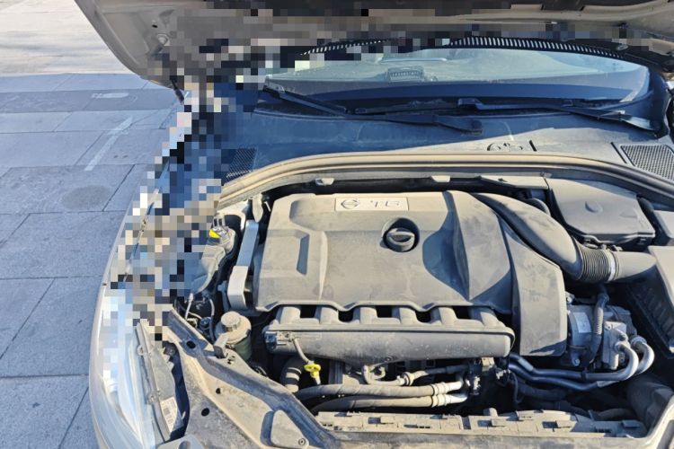 Used Volvo XC60 2013 T6 AWD Comfort Edition Engine Bay Right