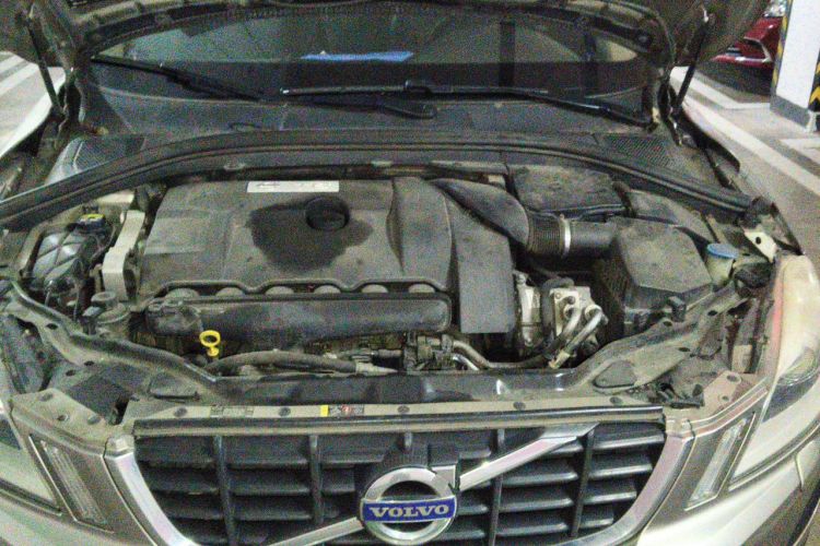 Used Volvo XC60 2013 T6 AWD Comfort Edition Engine Bay